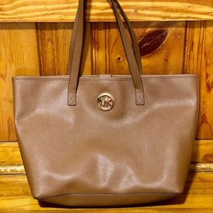 Jet Set Travel Tote Bag